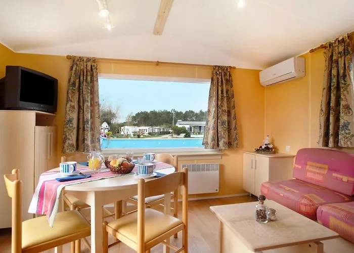 T2 V - 15 Min From Nazare Pataias